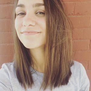 Meet your Posher, Elizabeth